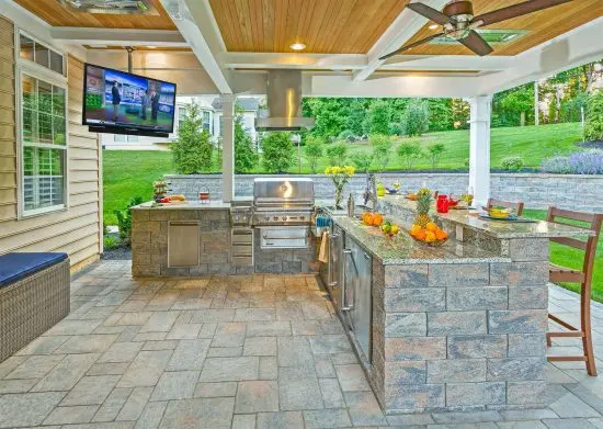 construction company - outdoor kitchen